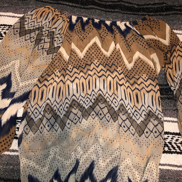 No shoulder woman’s blouse - Picture 3 of 4